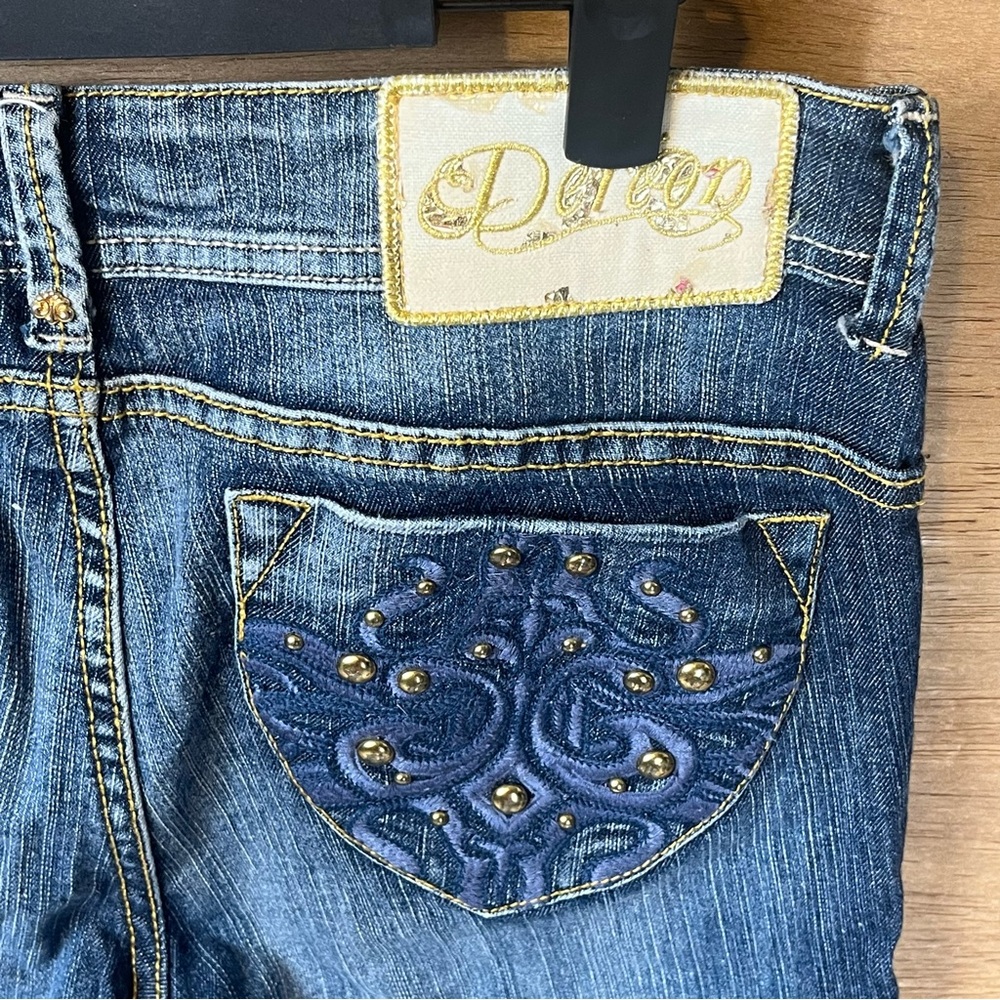 Dereon Straight Jeans women’s color blue. Size. 9/10 - Picture 10 of 14